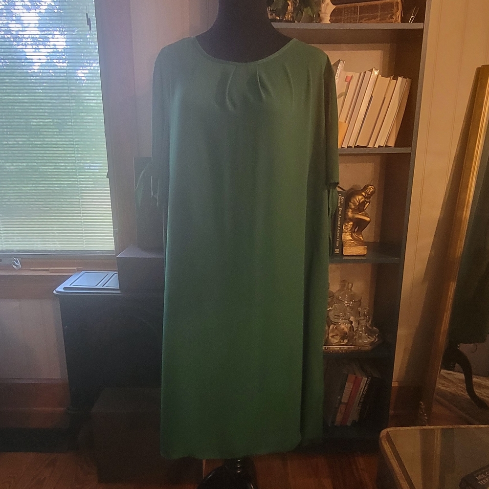 Plus size 3xl silky feeling short sleeve dress